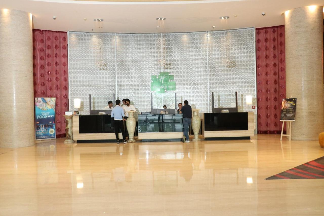 Holiday Inn Chandigarh Panchkula Exterior foto Holiday Inn, Hyderabad